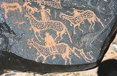 新疆多是游牧民族,所以考古的一个重要部分就是岩画,它们多是古代