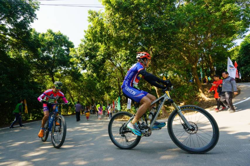 自行车野战定向篇长坡攀爬秒锁目标的速度与激情