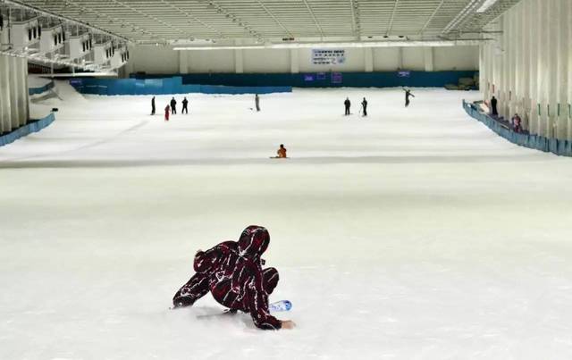 绍兴柯岩柯南大道2168号乔波冰雪天下 08 温州文整天鹅堡滑雪场