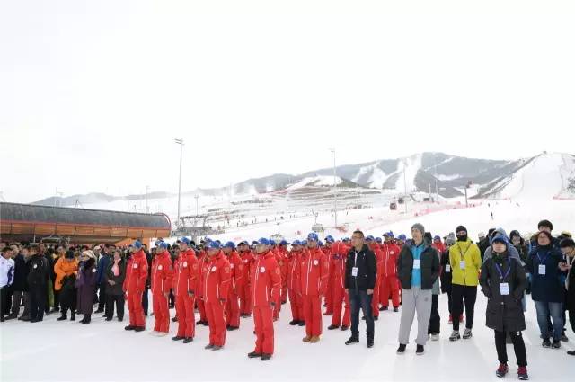 谈球吧体育叫你来这滑雪才对得起这个冬天！(图4)