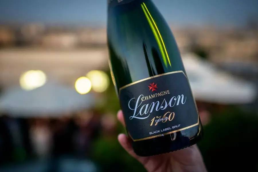 rose label brut rose nv),岚颂父子香槟(lanson pere et fils)和岚