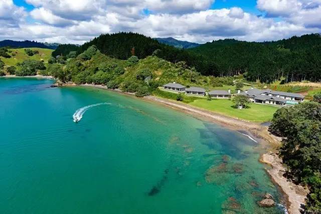 新西兰海边小屋只有5间房，却被评为全球最奢华酒店
