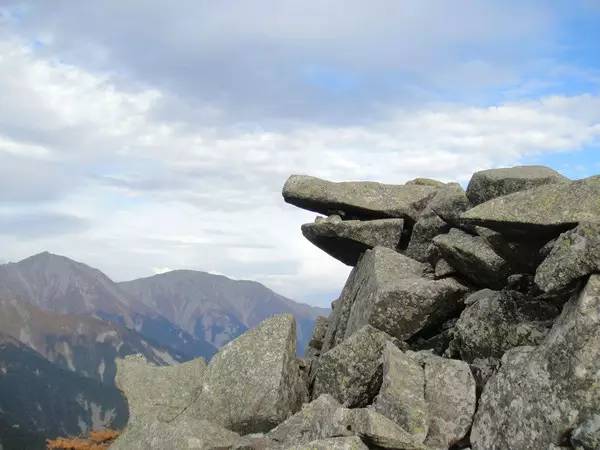 独占鳌头你敢上吗挑战秦岭第二主峰鳌山