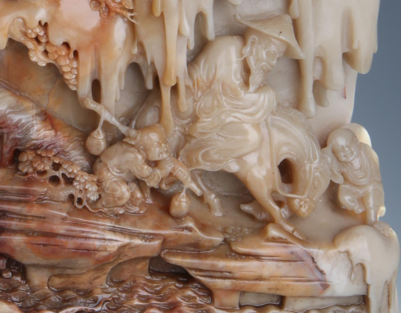 《踏雪寻梅》局部展示作品名称《豹》作品简介:昌化豹皮花石质雕刻的