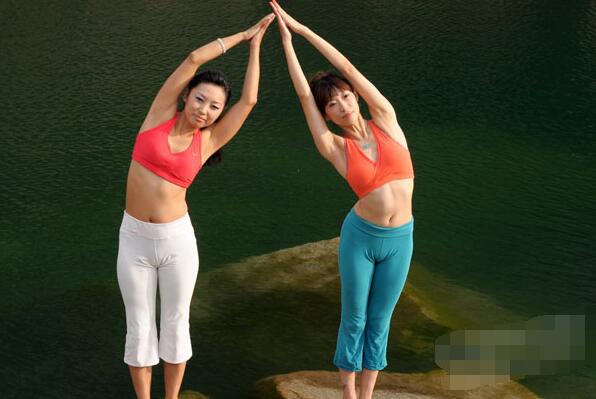 女人练习瑜伽的好处多,你感受到了吗?