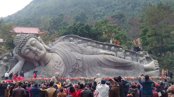 潭头镇边兰锦鲤岩法王寺卧佛佛像开光庆典顺利举行