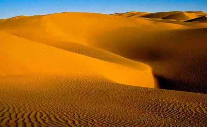 世界上最美的8大沙漠 中国塔克拉玛干沙漠上榜
