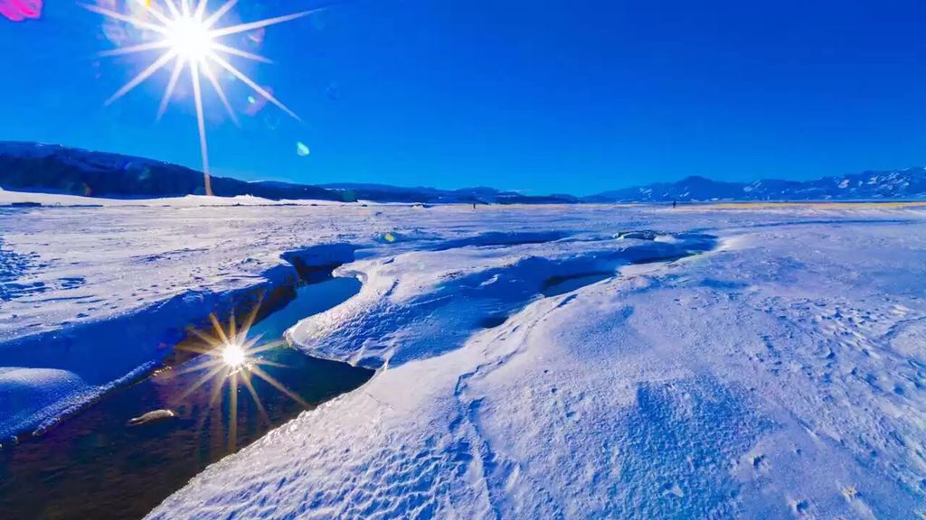 大美新疆 冬季的赛里木湖的雪景 太美了