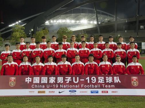 从巴林到柏林：中国青少年足球这一年