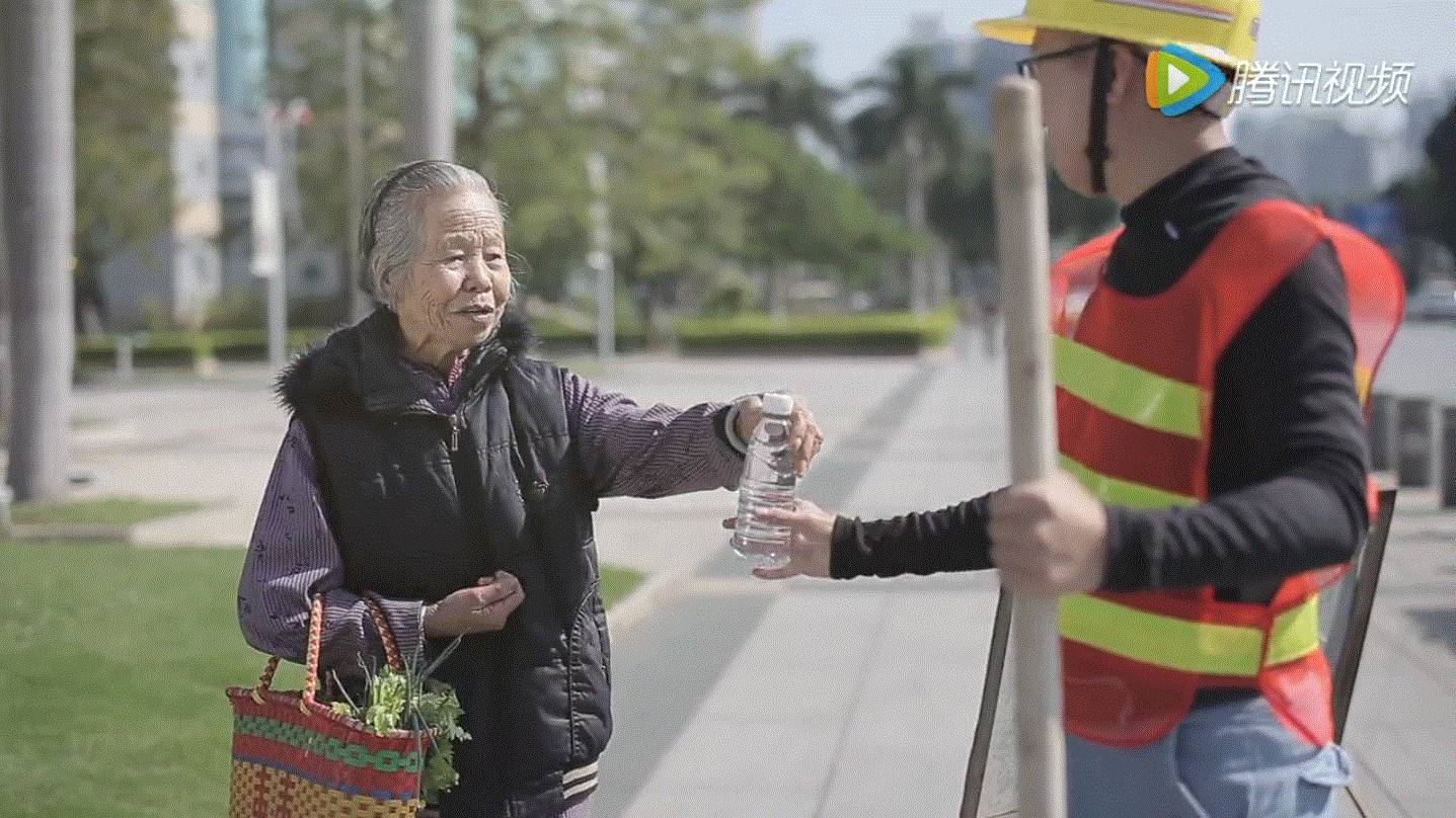 诺大的生活圈,每个人多一份帮助, 生活定必更加和谐融洽.