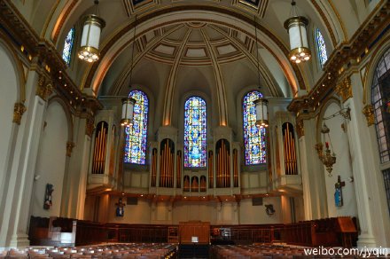 崇尚自由的圣雅各教堂,拥有着百年的悠久历史,古香古色的建筑为西雅图