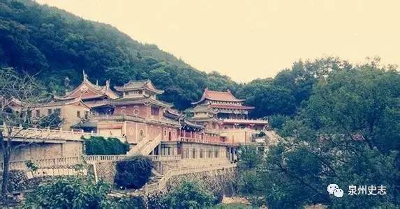 因真觉在闽侯创建雪峰寺,南宋樗拙和尚敬慕真觉,即在白马坟附近创建