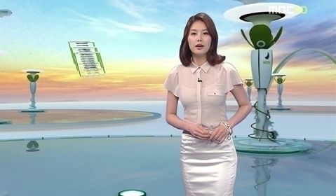 韩国美女主播脱内衣_韩国美女主播青草内衣(3)