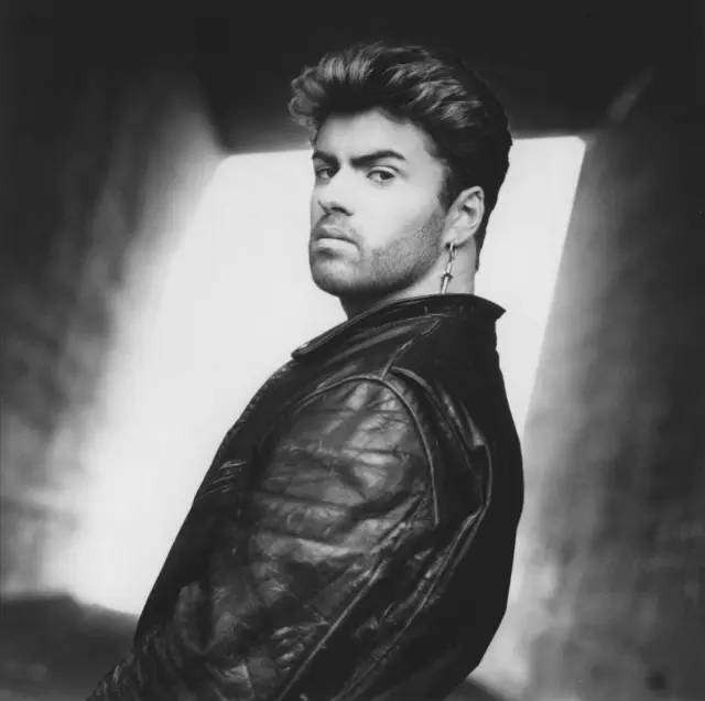 当天离开了人世前威猛乐队成员乔治·迈克尔(george michael)除了费雪