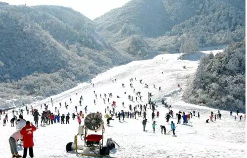 湖北英山大别山南武当滑雪场送你滑雪攻略指南