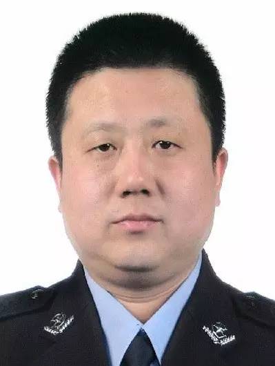 快来为感动龙江候选人 好民警孙杰殷呈炜投票!