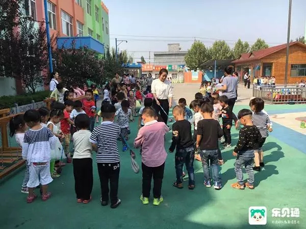 健康快乐每一天 ——走进巩义市鲁庄镇中心幼儿园图片
