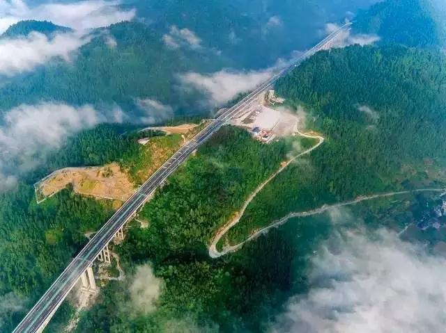 影像馆丨航拍湖南建设难度最大的龙永高速公路