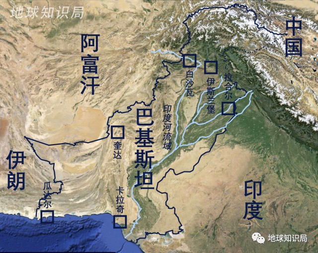 瓜德尔港位于其中的俾路支斯坦海岸(属于巴基斯坦俾路支斯坦省,是