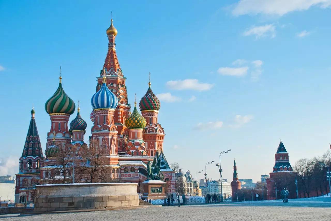 圣彼得堡,位于俄罗斯西北部,沿岸,口,是俄罗斯西北地区中心城市,全俄