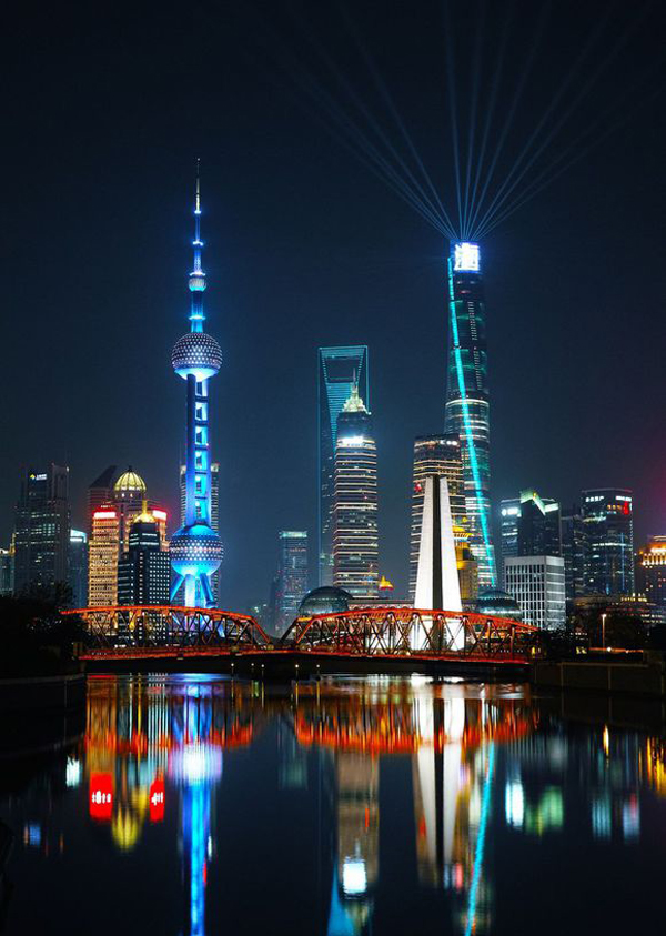 上海陆家嘴cbd金融区气派,灿烂的夜景,夜色极佳,内地一流的金融中心