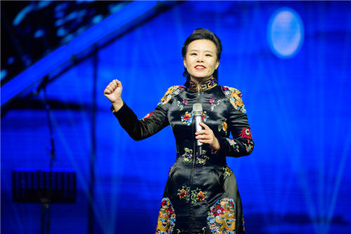 龚琳娜做自己不忐忑新年音乐会在重庆人民大会堂举行