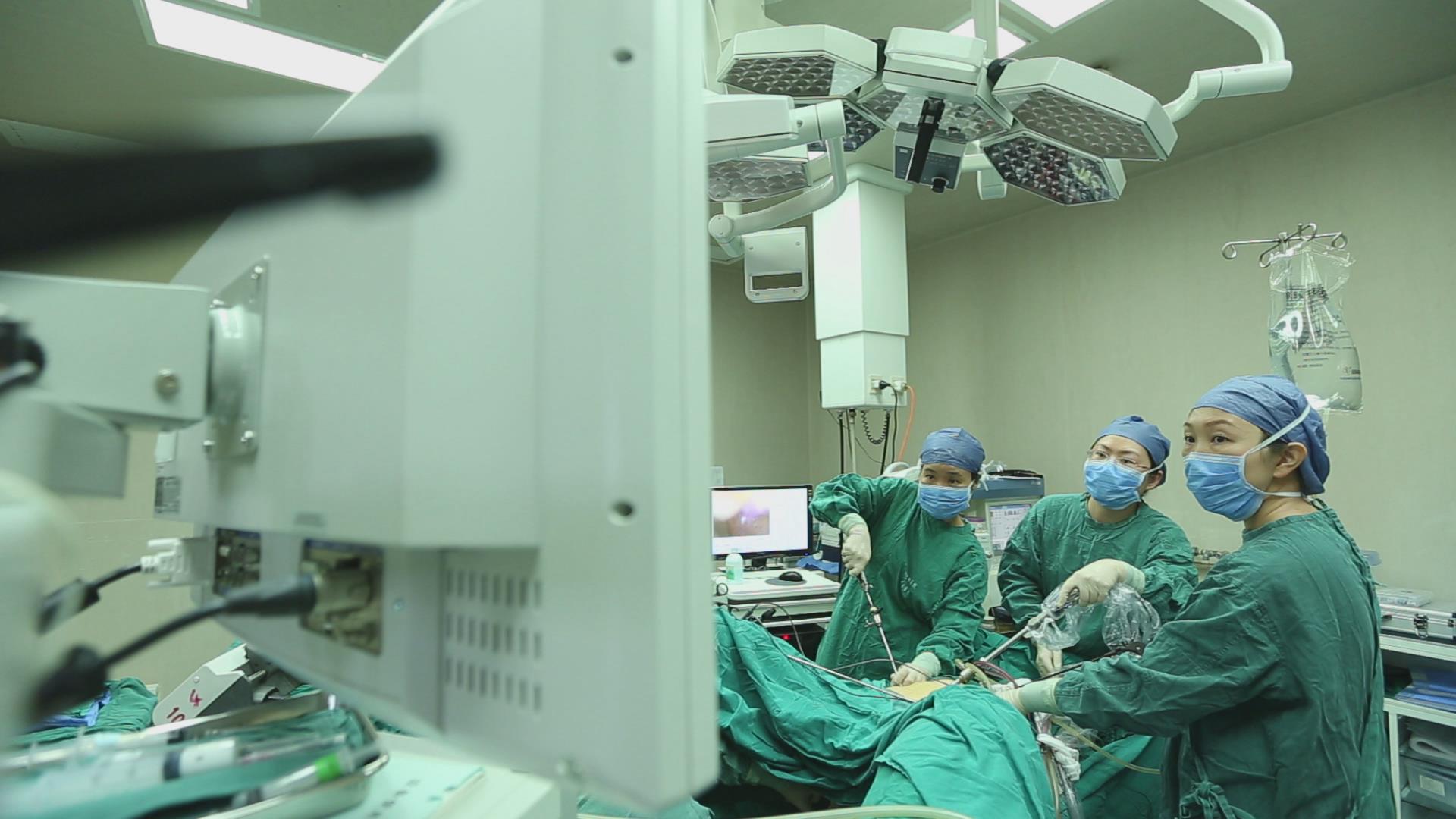 第二节 混合现实技术在胸外科手术中的应用实例-医学教育-医学