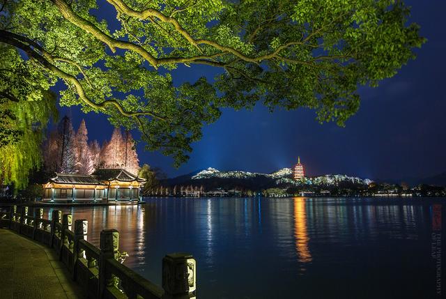 热贴：夜探南宋御花园，最美的西湖夜景在这里