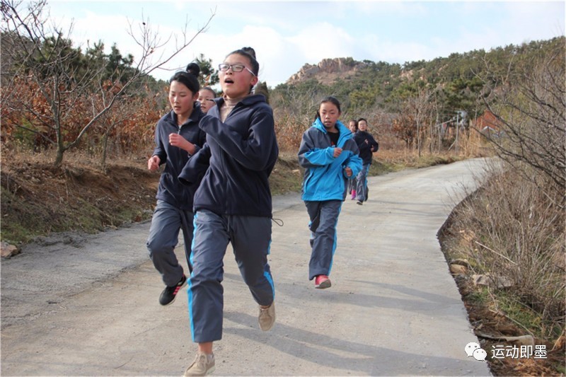 【动态】快来和我们一起奔跑吧!——记鳌山卫中学冬季长跑