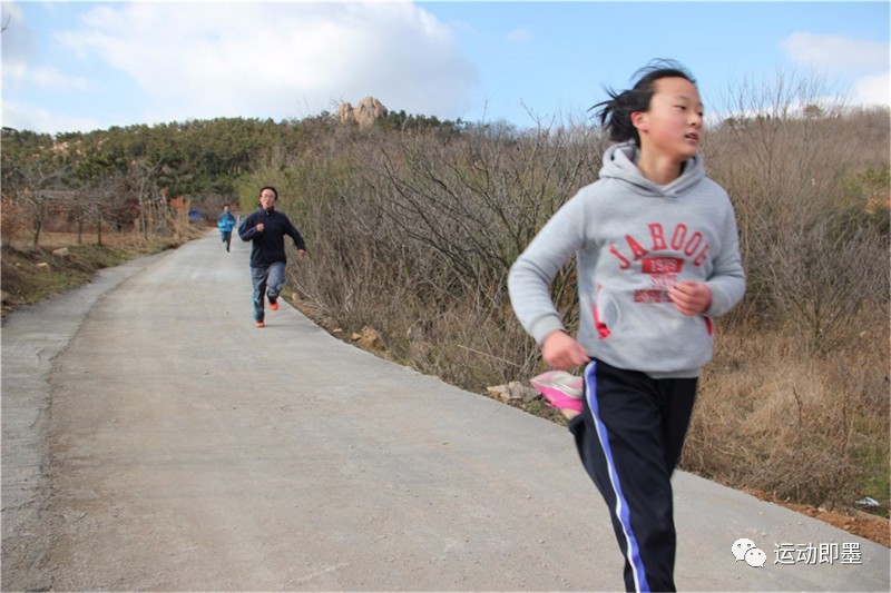 【动态】快来和我们一起奔跑吧!——记鳌山卫中学冬季长跑