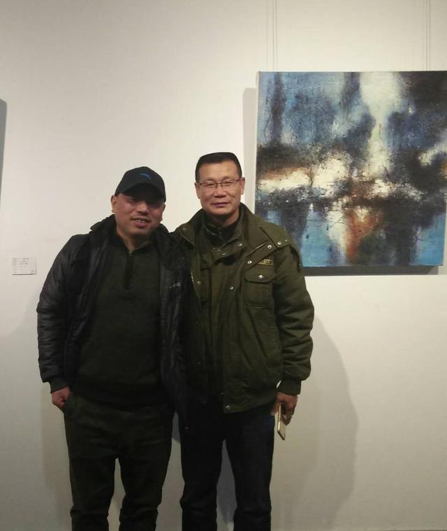 吴秋明老师与杨礼浪老师(左)合影汪鸿老师邓坤老师本次画展的开幕和