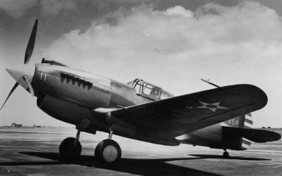 图注:p-40c(战斧 iib 1940年秋,卢鹤绅被美国寇蒂斯公司聘请为工程师