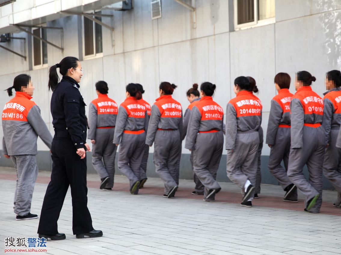 警民心连心 共建平安社会--黔南州女子看守所开展“七进”活动