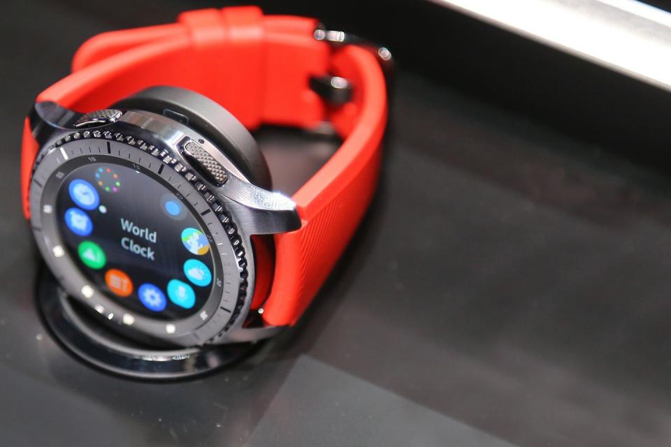 真皮表带兼容ios 三星gear s3智能手表图赏