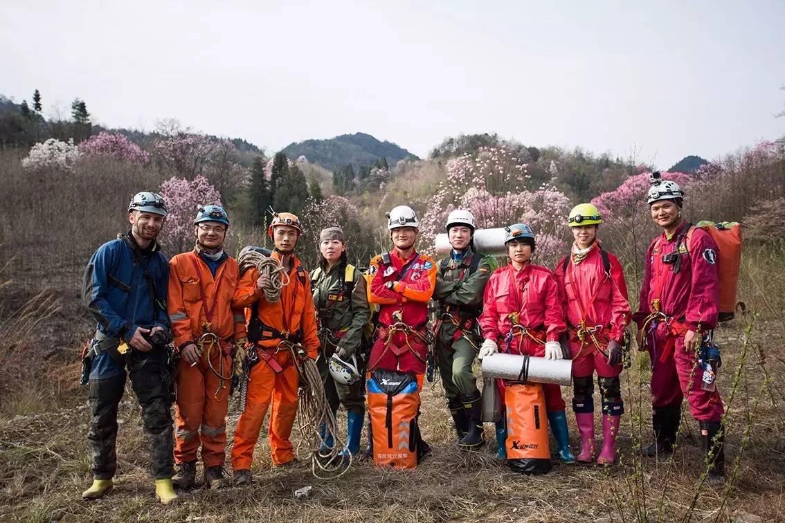 8年探洞数百个,四川探洞第一人和你分享黑暗中的奇妙