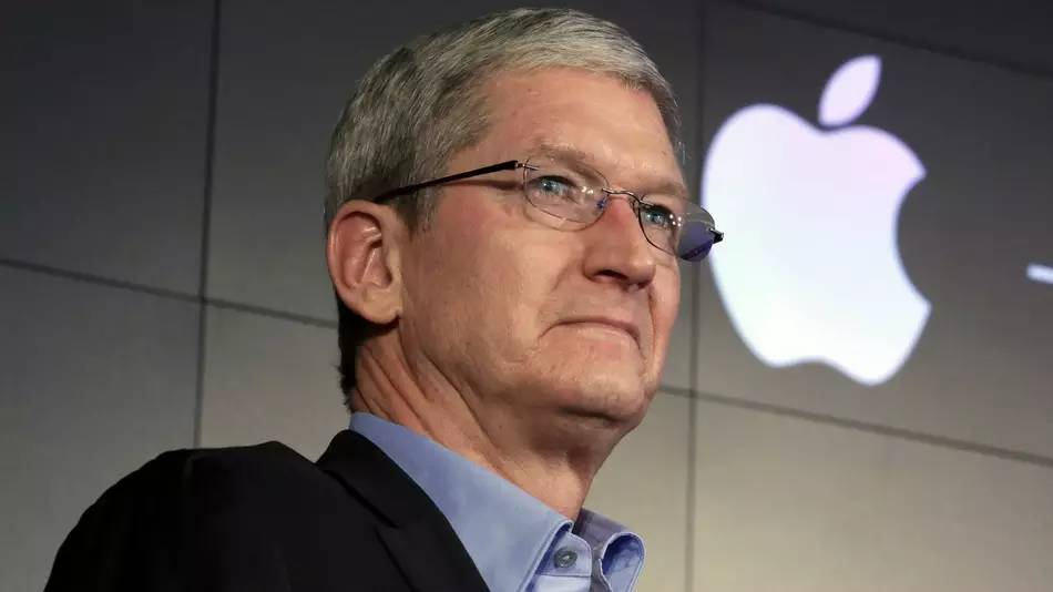 苹果 2016 年业绩不及预期,CEO 库克被降薪 1