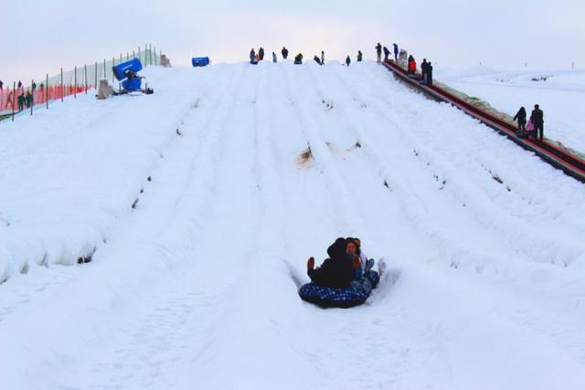 喀什智慧旅游成功举办"青春飞扬,汗洒雪场"活动