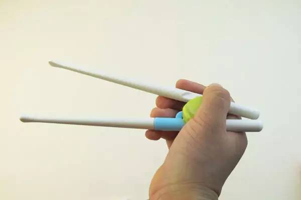 用筷子有助宝宝智力开发?