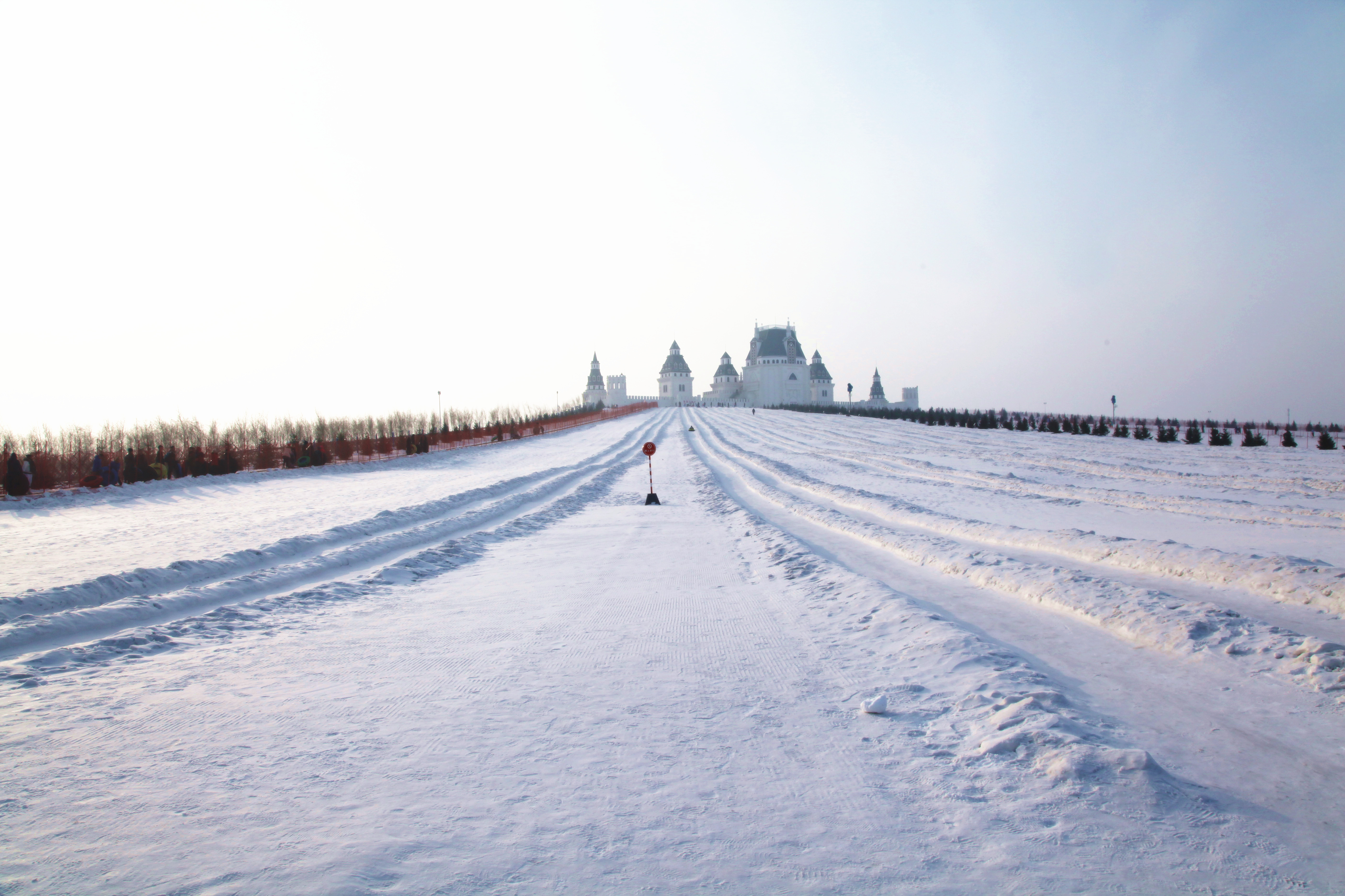 大东北跨年:住雪做的城堡,冰造的宫殿