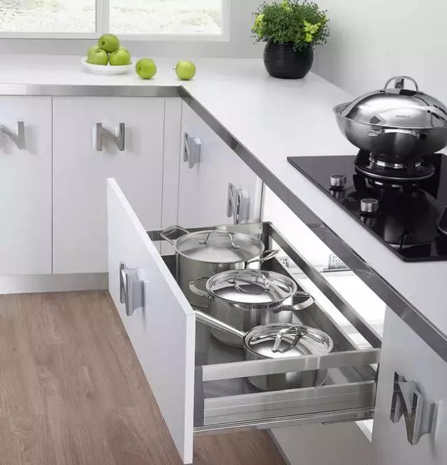 小户型厨房的装修经历，让你的厨房整洁如新