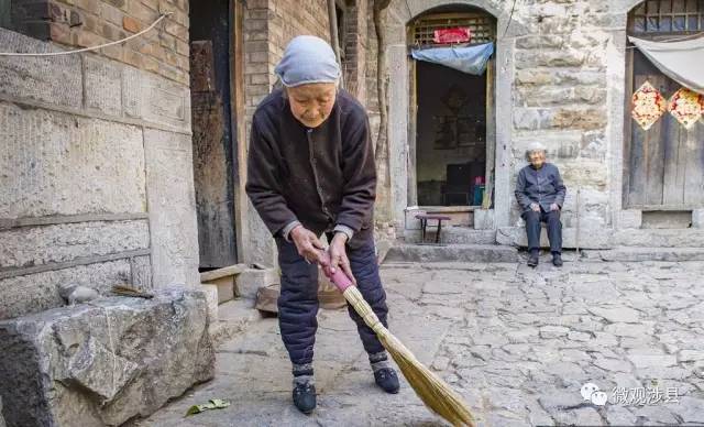 时代烙印——涉县小脚女人的"三寸金莲"