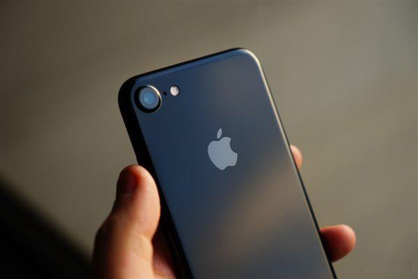 买iPhone 7的人没脑子？一种观点的反思与探讨