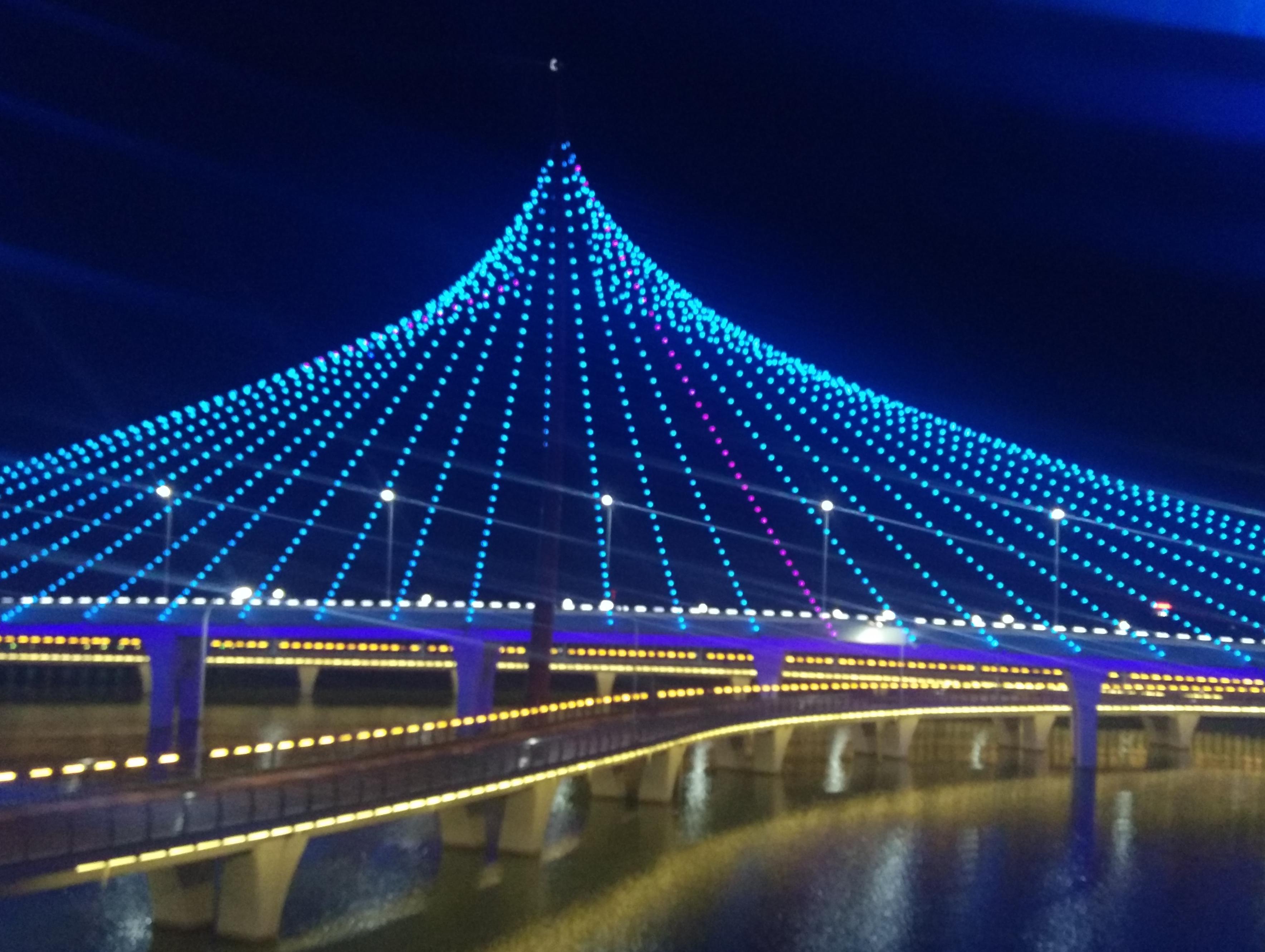 【视频】美爆了！西峡彩虹桥的新变化你发现了吗？市民实拍，美极了……