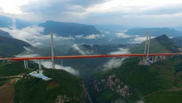 世界第一高桥通车,竟然在中国,垂直高度565米