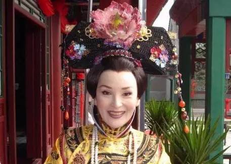 她是皇太后和恶婆婆专业户,霸气的让陈道明都佩服