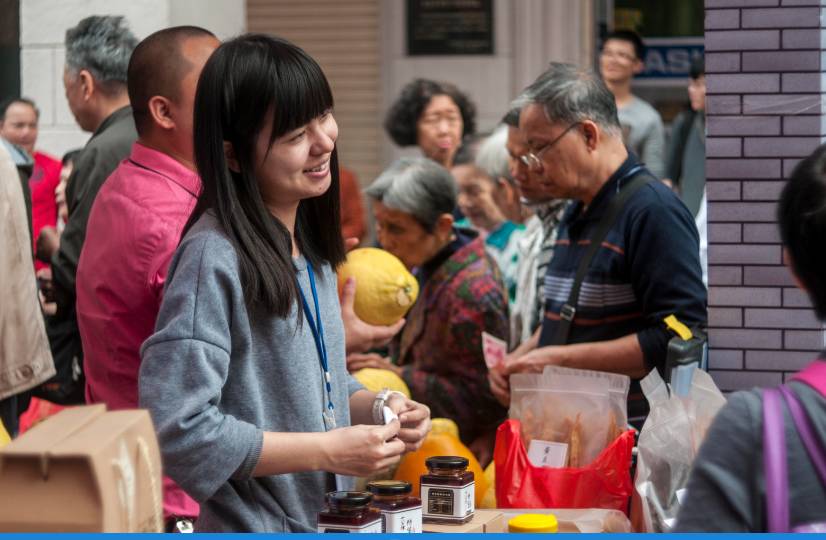 其它 正文  "是的.四年多了,之前读大学就在广州." "噢?