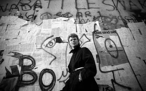 大卫·鲍伊在柏林墙(1987年)