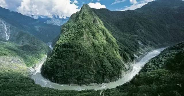 雅鲁藏布大峡谷——西藏