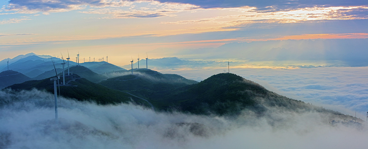 齐岳山——中国南方最大的山地草场.