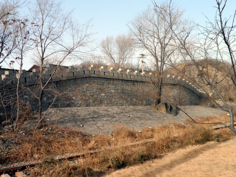 隶属于石景山区广宁街道办事处管辖,辖区面积3平方公里,与苹果园地铁